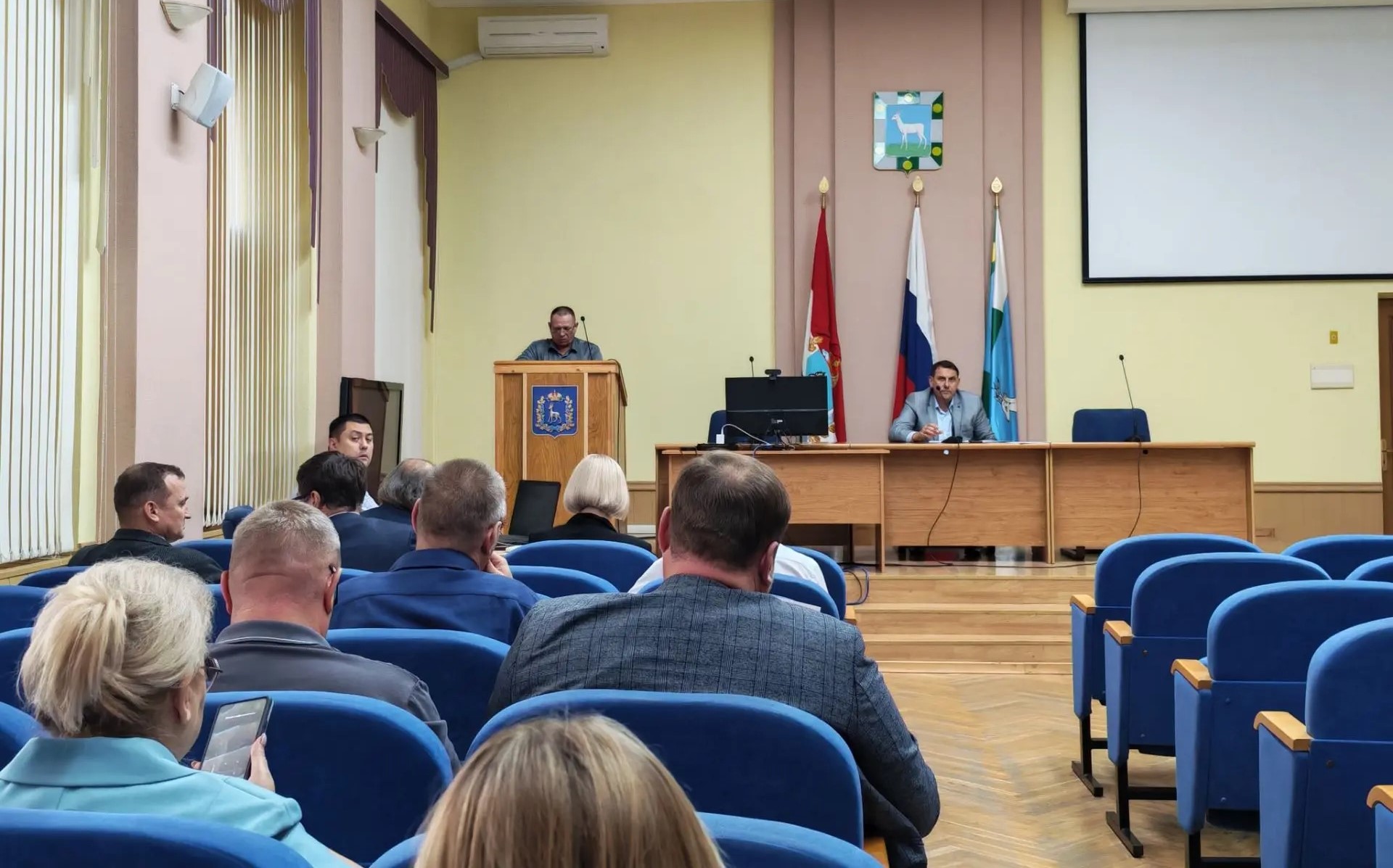 В Администрации Волжского района обсудили меры профилактики наркомании и организацию досуга молодежи
